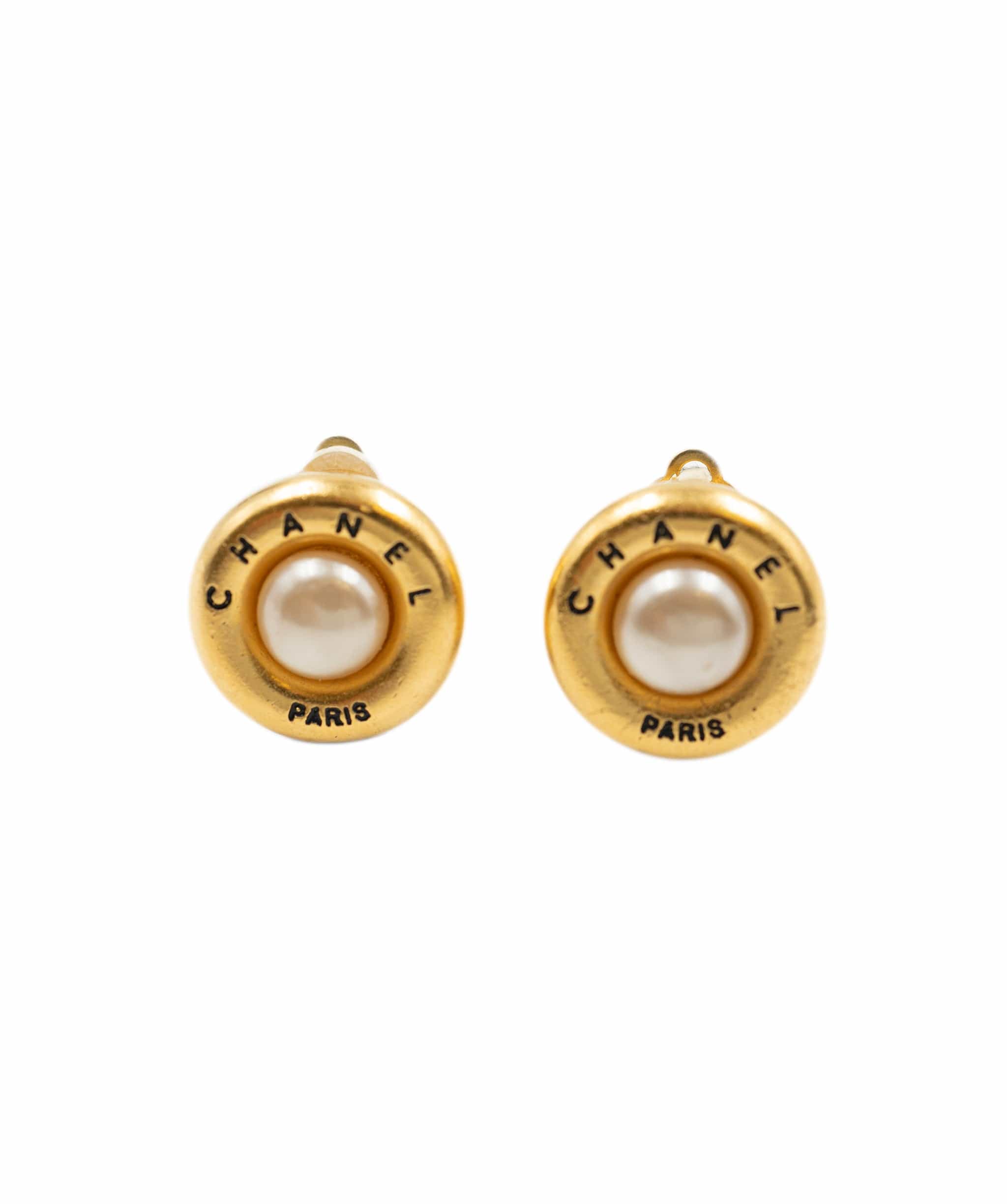 LuxuryPromise Chanel Gold Clip on Earrings AAU7529