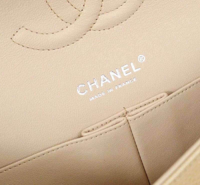 Chanel medium classic flap beige caviar – LuxuryPromise