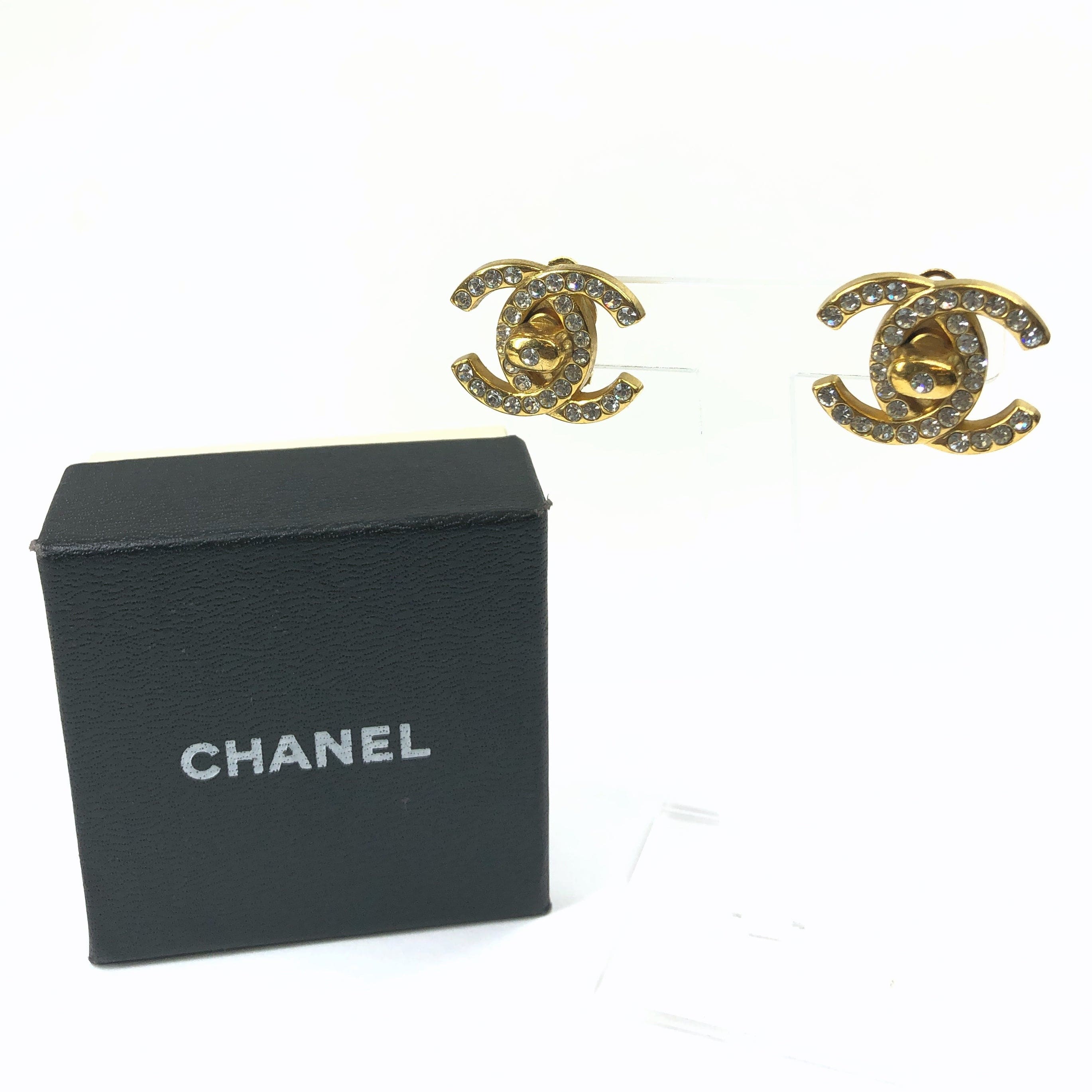 LuxuryPromise Chanel Turnlock 96A Earrings
