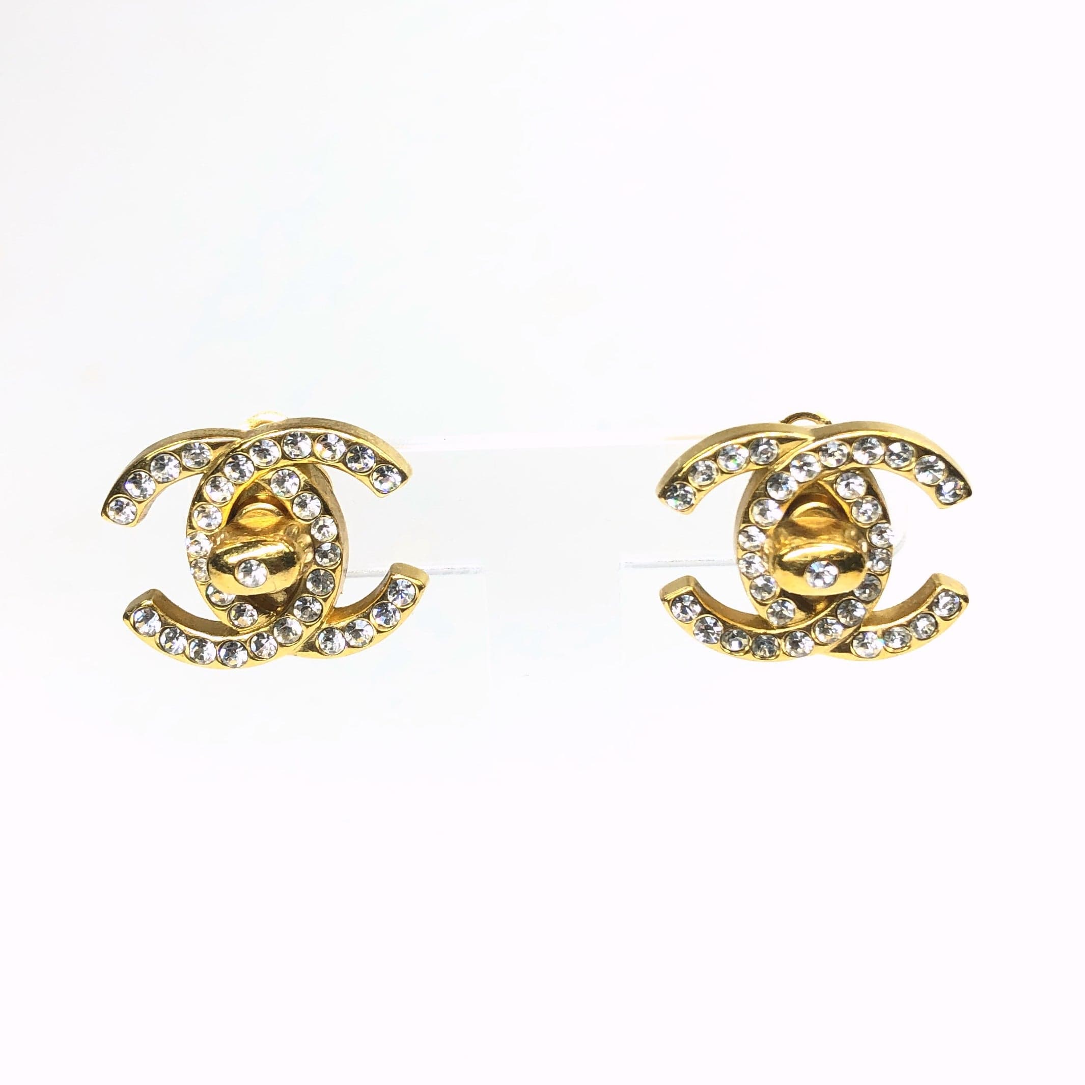 LuxuryPromise Chanel Turnlock 96A Earrings