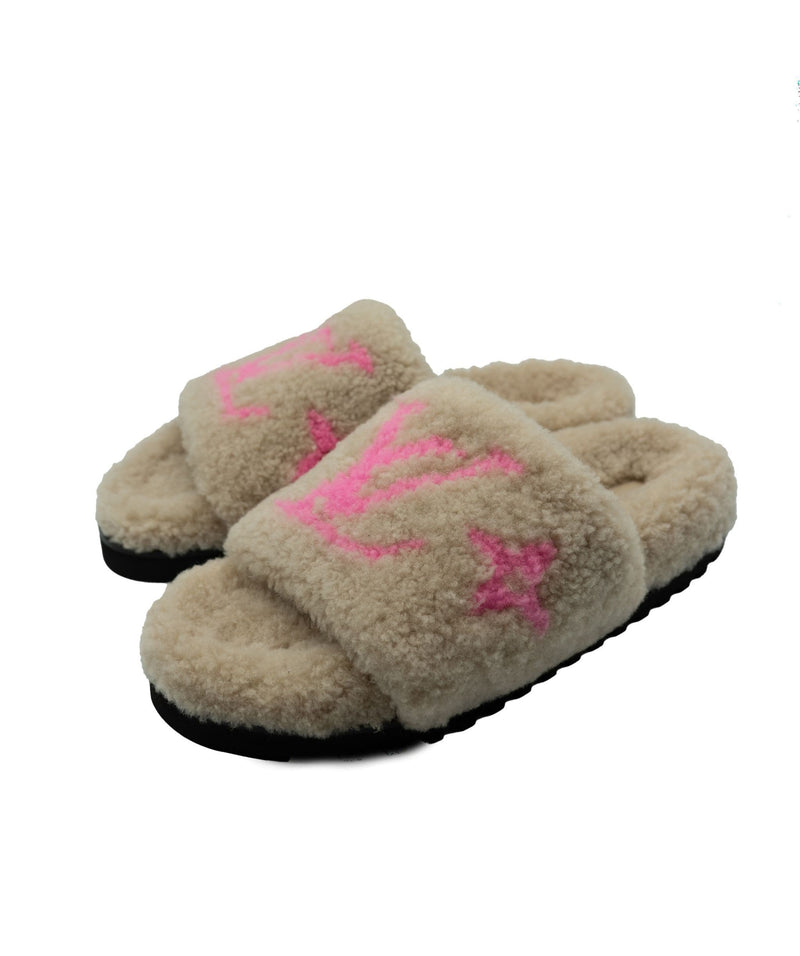 Louis Vuitton Slippers Pink Fluffy