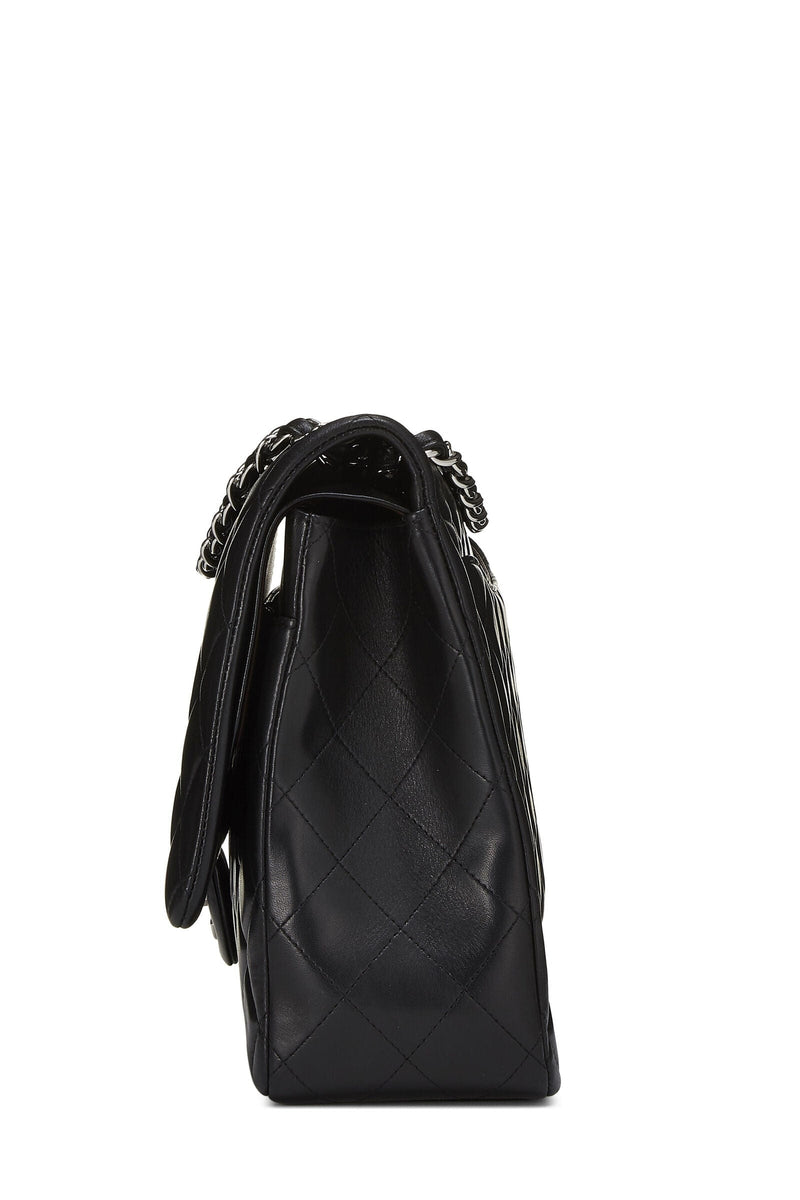 LuxuryPromise Chanel Black Maxi Classic Flap Q6BAQP1IK6012