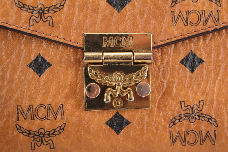 Mcm 2024 gold wallet