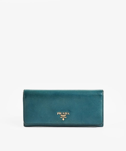 Triangle leather handbag Prada Green in Leather - 40412036