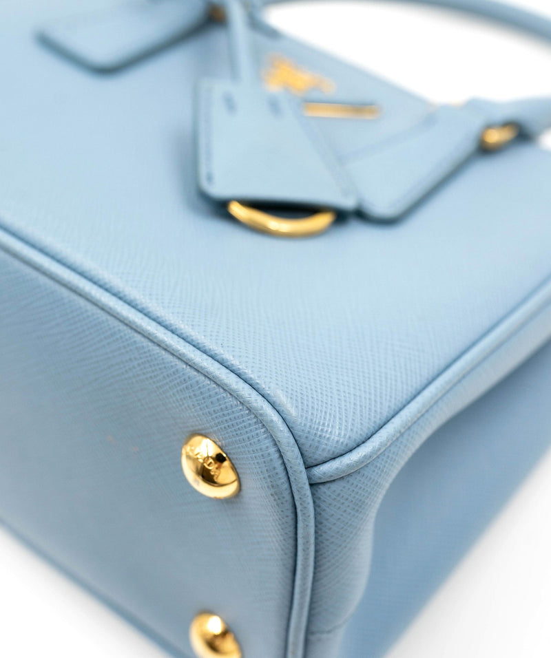 Micro box leather handbag Prada Blue in Leather - 24257348