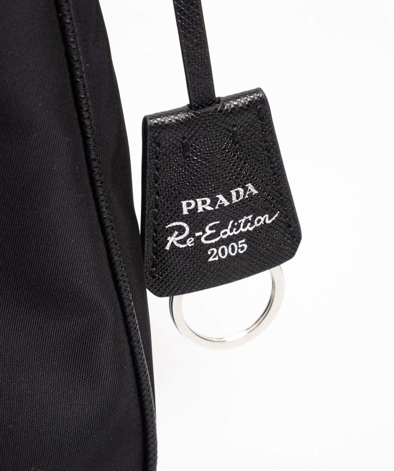 Prada Prada Re-Edition 2005 Black Nylon Tote Bag - AWL1668
