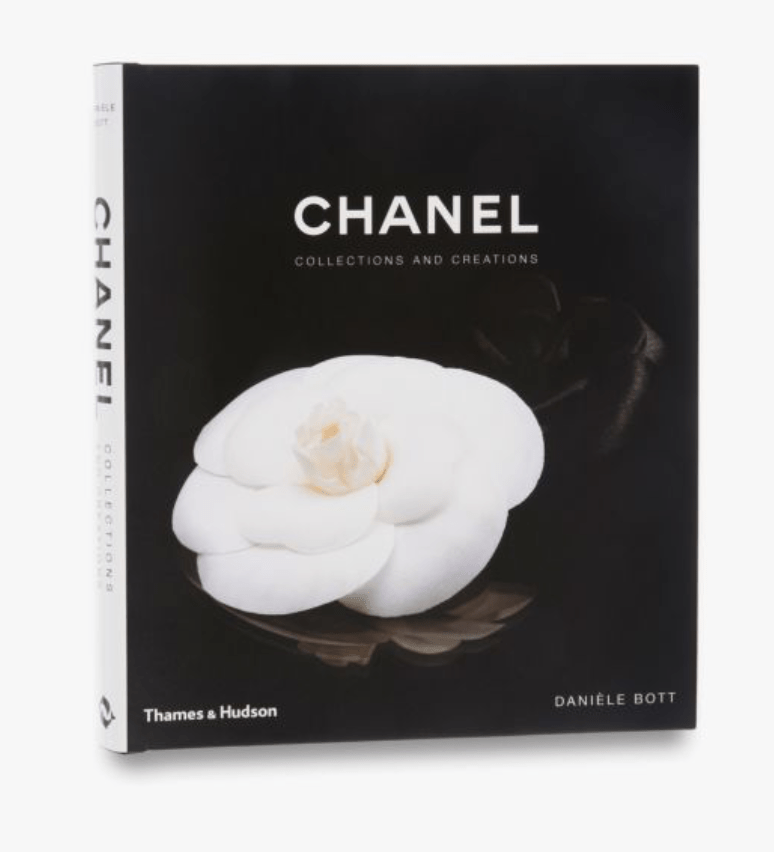 Thames and Hudson Books Chanel - Collections and Creations - AWL1386